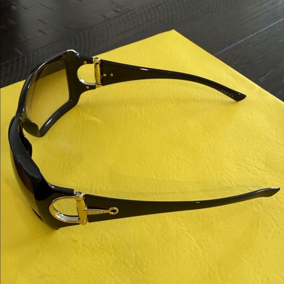 Gucci Sunglasses - Picture 3 of 4